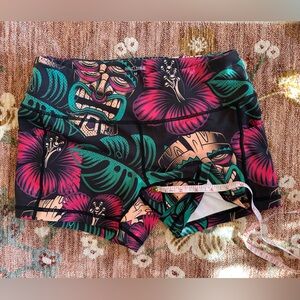 Feed Me Fight Me Tiki Tropical Shorts Medium CrossFit Weightlifting shorts